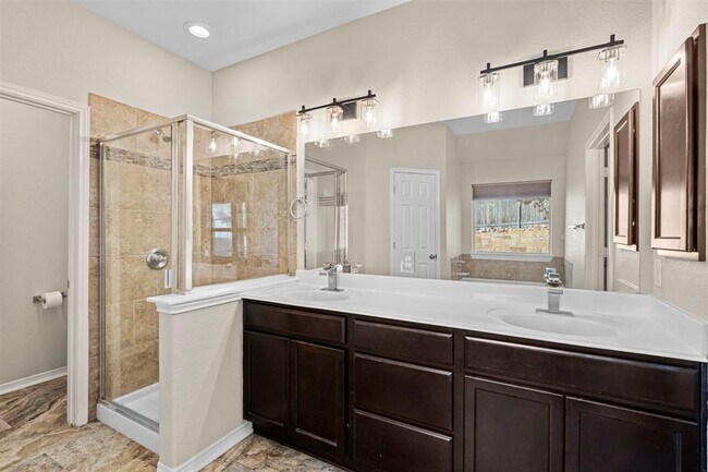 Building Photo - 318 Pond View Pass