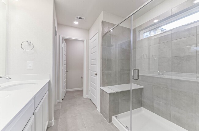 Building Photo - 17590 Rosette Grass Dr