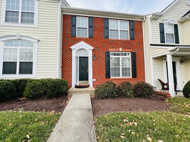 Primary Photo - 446 Kingscote Ln