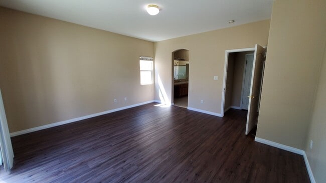 Building Photo - 11015 Claro De Luna Dr