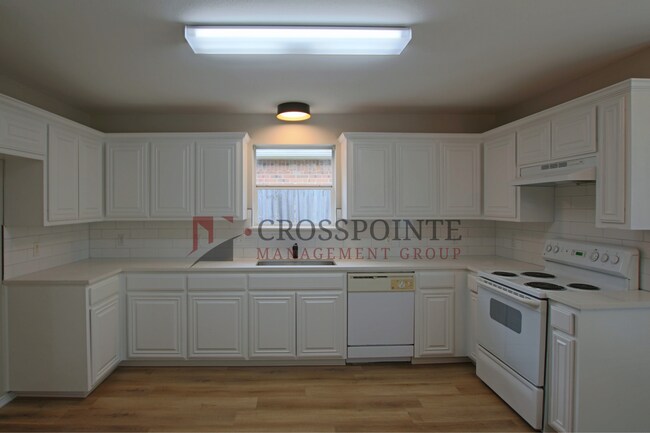 Building Photo - Available Now! Stunning 4 Bed 2 Bath Home in Flint, Tx! Whitehouse ISD!