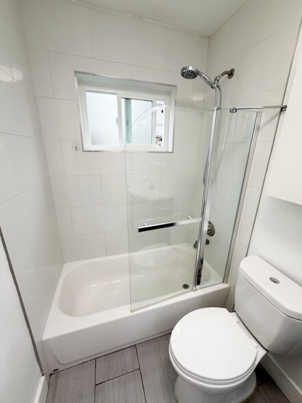 Building Photo - 1008 7th St