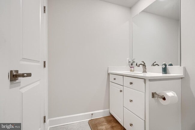 Building Photo - 7123 Starmount Ct