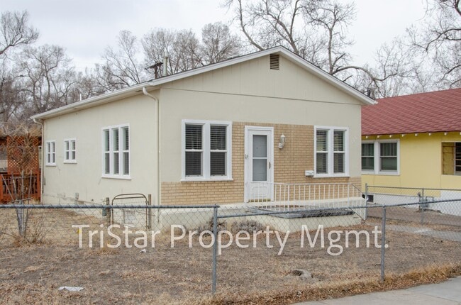 Primary Photo - 228 N Hancock Ave