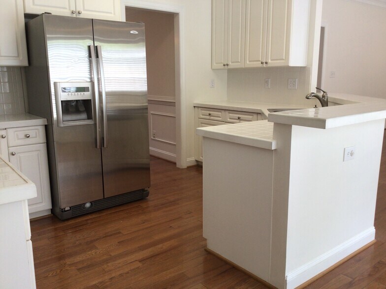 Building Photo - 4130 Leinbach Dr
