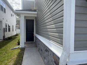 Building Photo - 6850 Rhapsody Rd