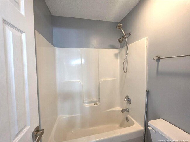 Building Photo - 2917 Franzia Dr