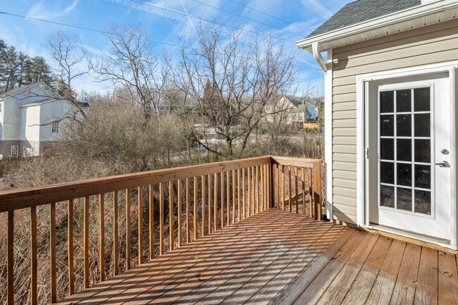 Building Photo - Wonderful Home in Arden