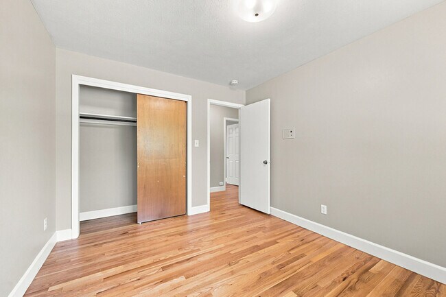 Building Photo - 3050 S Hobart Way