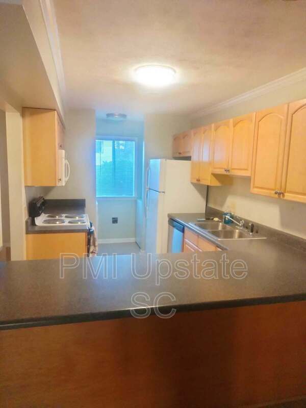 Building Photo - 100 Buttercup Way