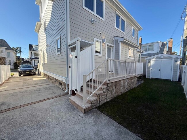 Building Photo - 103 S Andover Ave