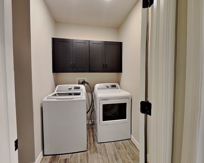 Building Photo - 1245 Celery Oaks Ln