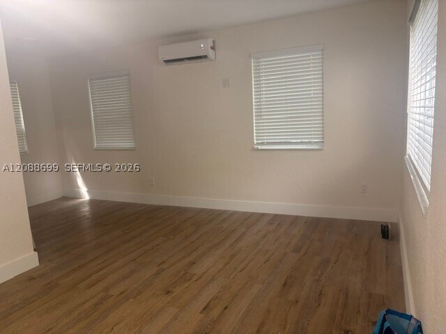 Building Photo - 3180 Hibiscus St