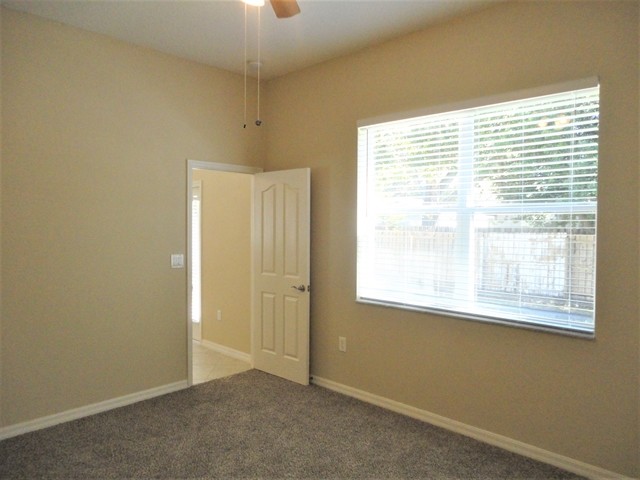 Building Photo - 1510 Canoe Dr