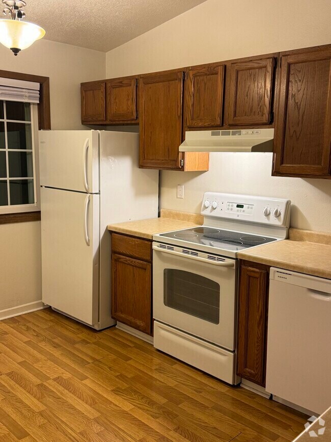 Building Photo - 3065 Cimarron Trl