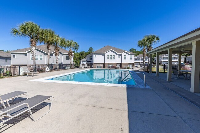 Building Photo - Ground-Floor Condo with Garage in Quail Ho...