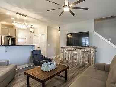 Building Photo - 7 Montaugue St