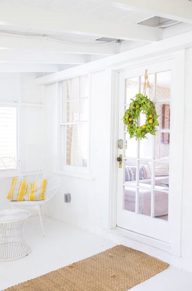 Building Photo - 446 27th St