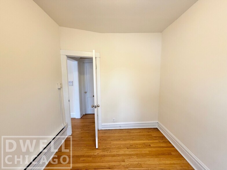 Building Photo - 2921 W George St