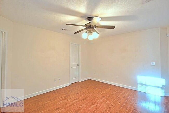 Building Photo - 229 Augusta Way