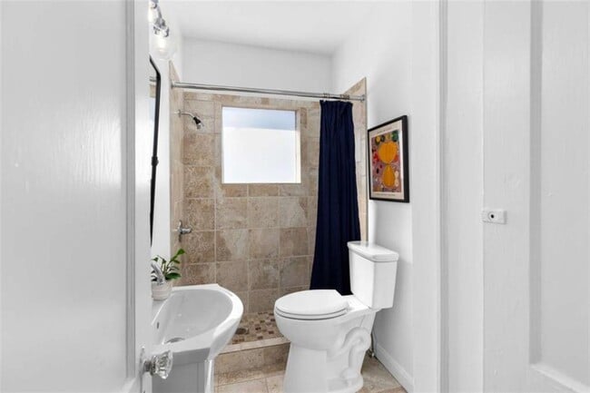 Building Photo - 987 Alloway Pl SE