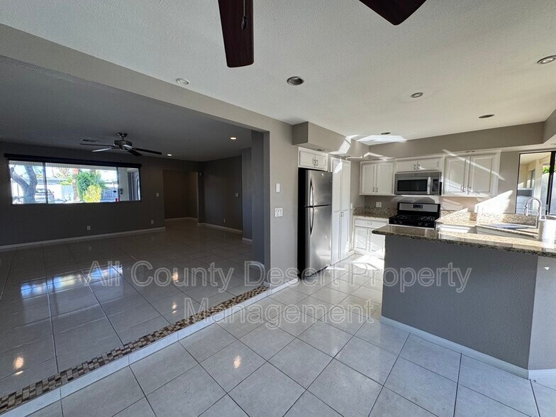 Building Photo - 70181 Sun Valley Dr