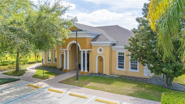 Building Photo - 216 Deepcove Rd