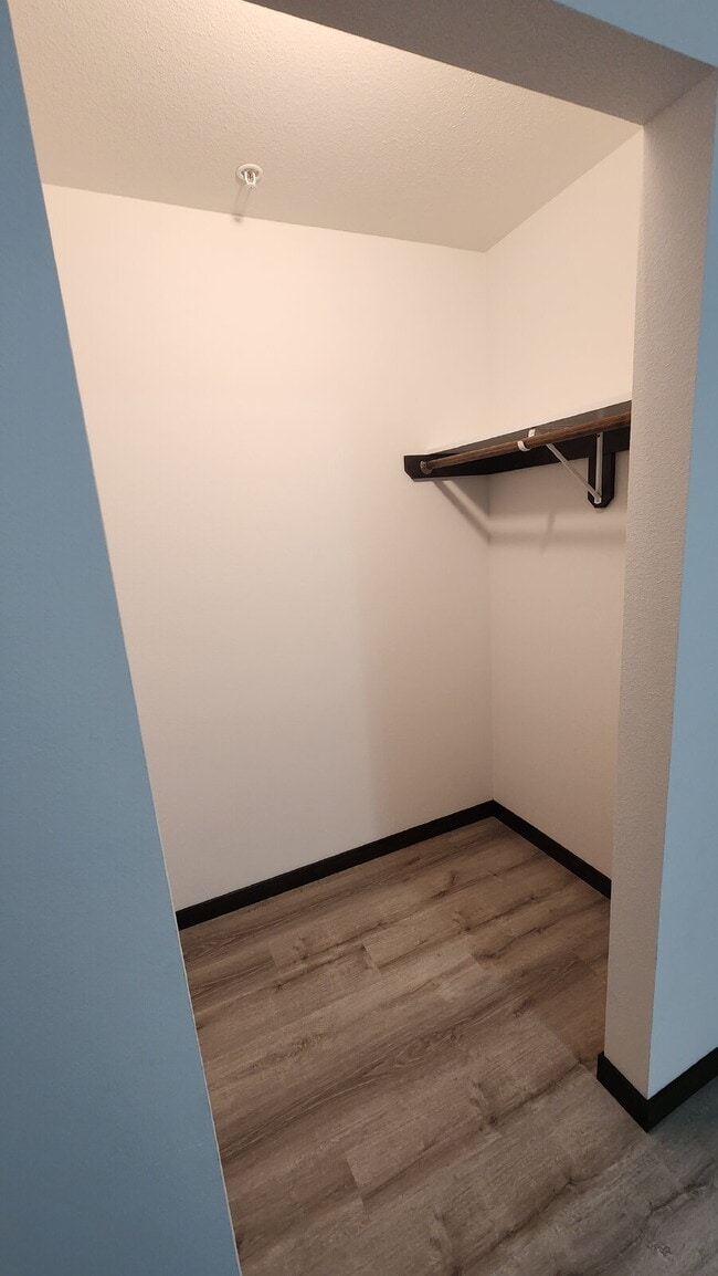 Building Photo - Modern 2 Bedroom, 2 Bathroom Residence wit...