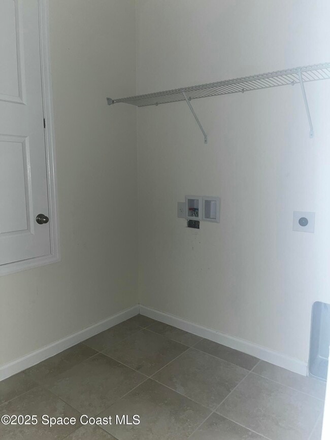 Building Photo - 1343 Musgrass Cir