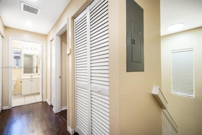 Building Photo - 6051 SW 19th Pl