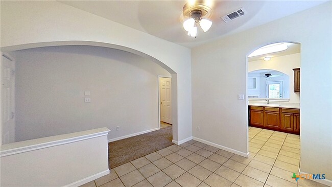 Building Photo - 308 Rinehardt St