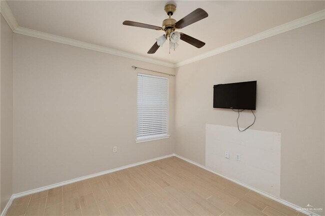 Building Photo - 16 Andrea Ave