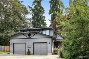 Building Photo - 822 141st Pl SE