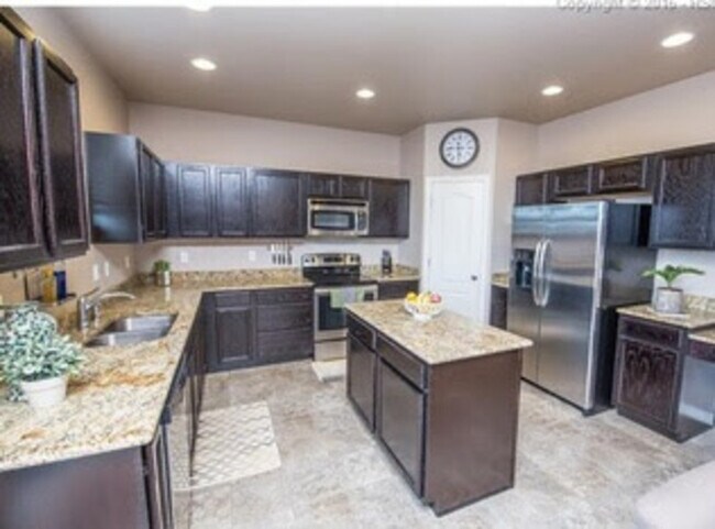 Building Photo - 2095 Reed Grass Way