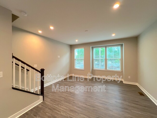 Building Photo - 528 Billingsley Rd