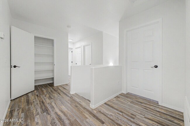 Building Photo - 742 N 112th Dr