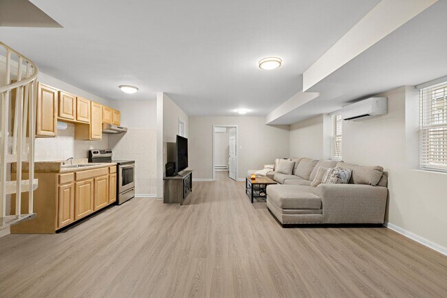 Primary Photo - 359 Cator Ave