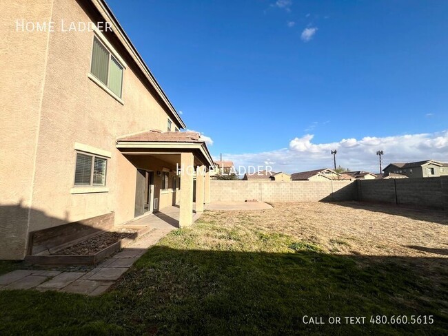 Building Photo - Beautiful Two Story - 3 Bed, 2.5 Bath San ...