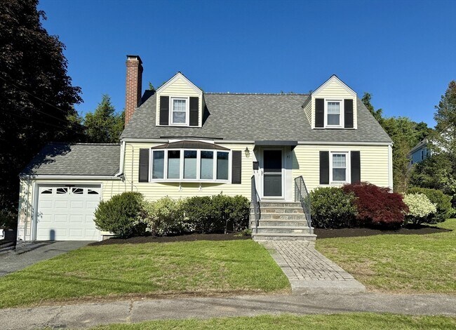 Primary Photo - 47 Circuit Ln
