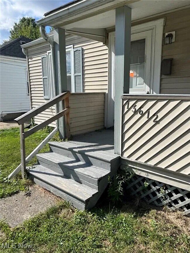 Building Photo - 13612 Bennington Ave