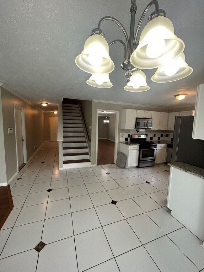 Building Photo - 5415 W Harrow Dr