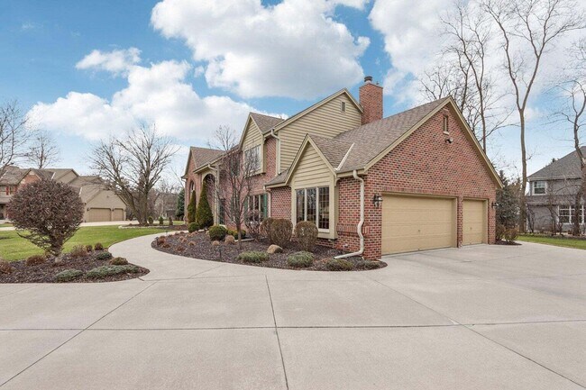 Building Photo - 18350 San Lucas Ct