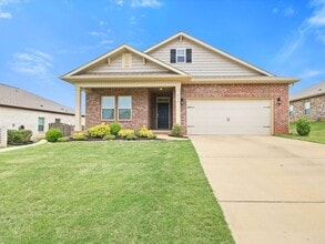 Building Photo - 227 Poplar Hollow Dr