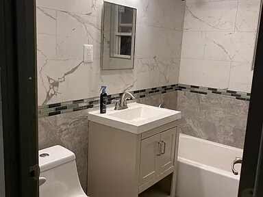 Building Photo - 249 New Britain Ave