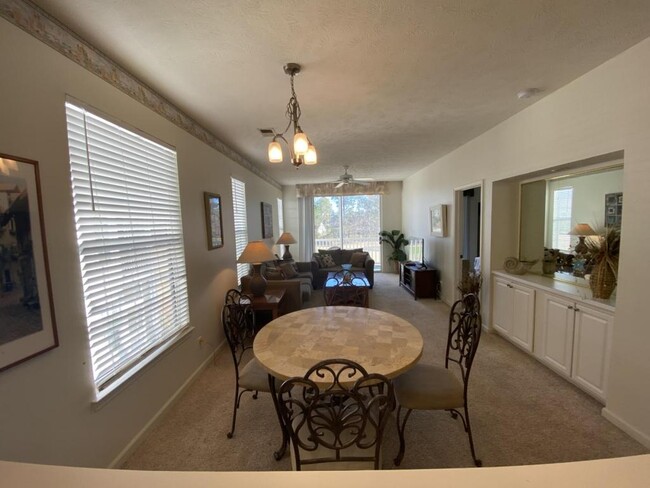 Building Photo - 620 River Oaks Dr