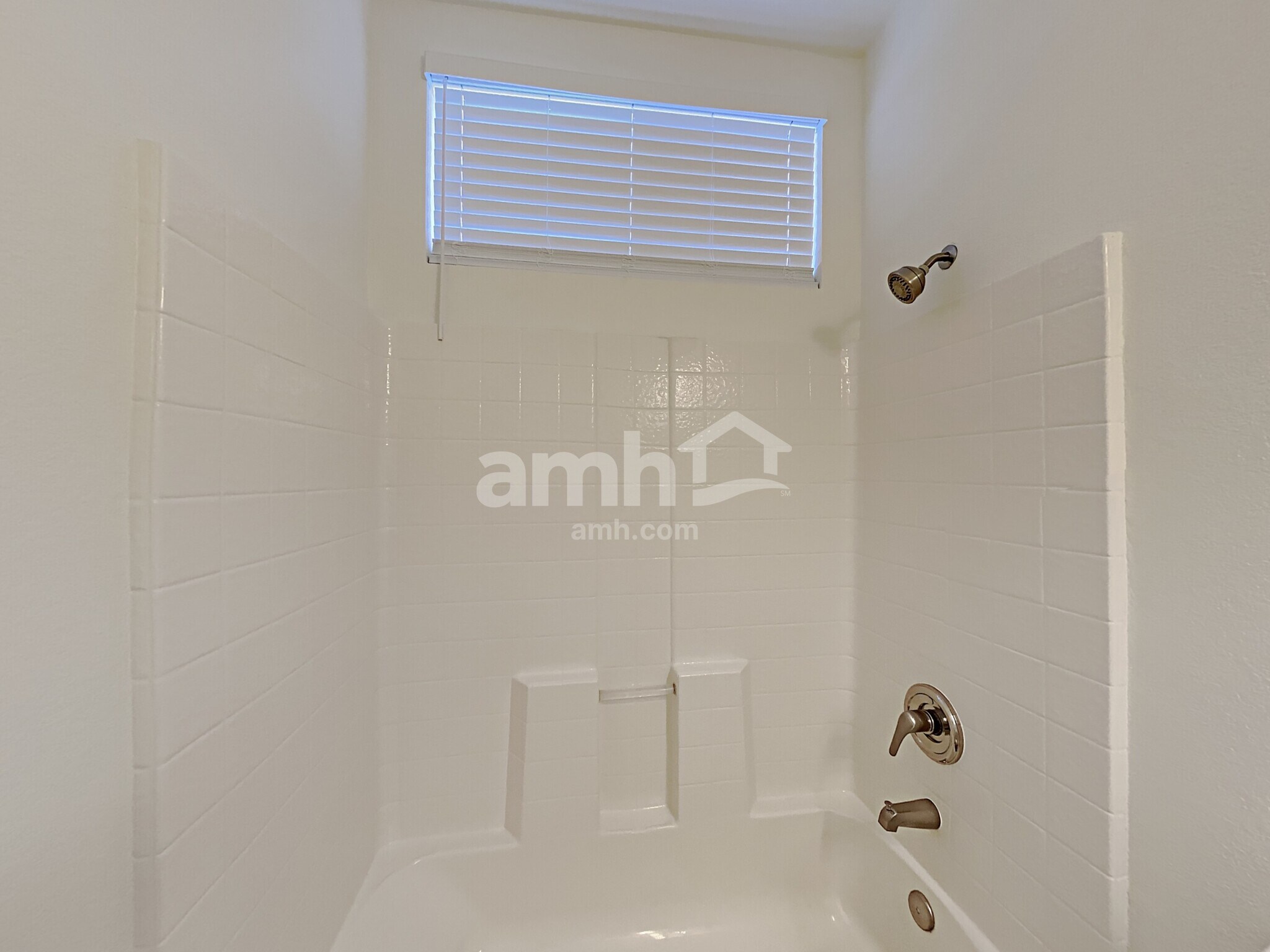 Building Photo - 1660 Encarta St