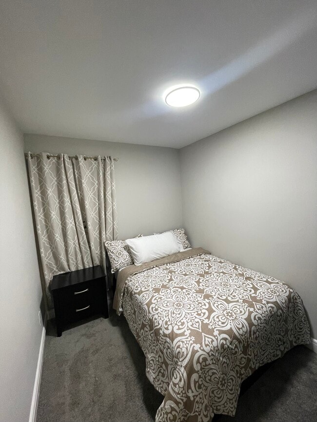 Building Photo - 8623 Willow Oak Rd