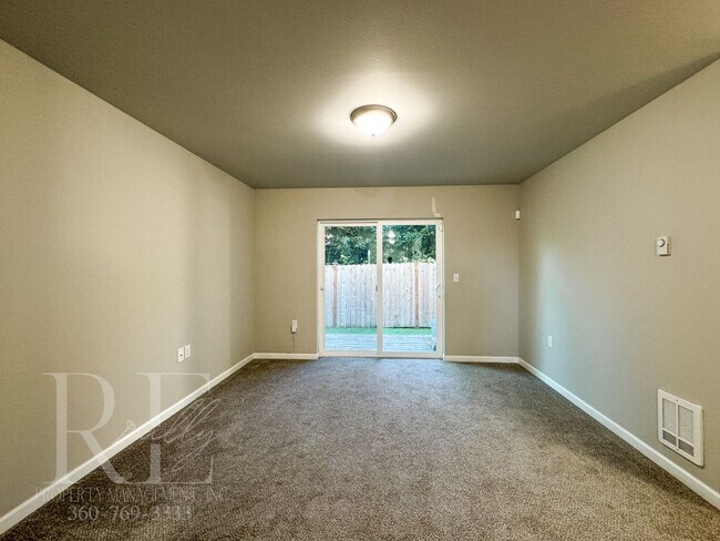 Building Photo - SUPERSIZED 5-Bd HOME