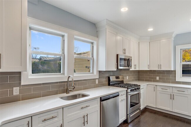 Building Photo - 172 Marble Ave