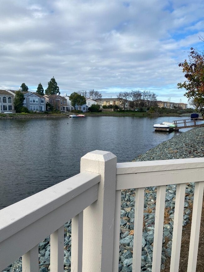 Building Photo - 323 Montserrat Dr